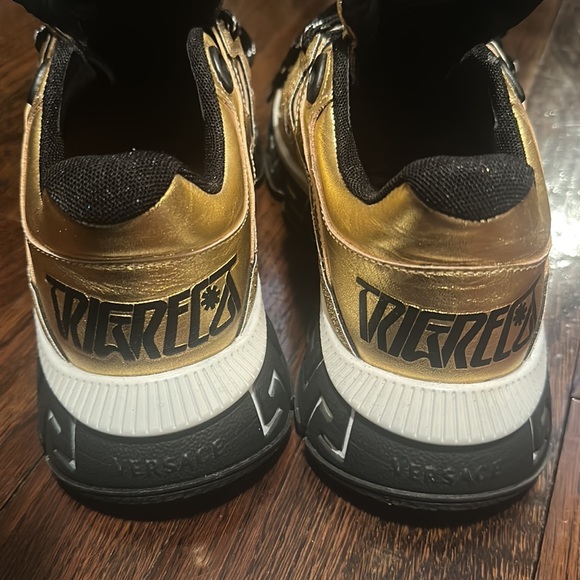 Versace Sneakers - Picture 6 of 8